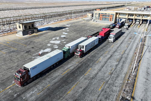 内蒙古二连浩特公路口岸货运量创新高，助力区域经济发展